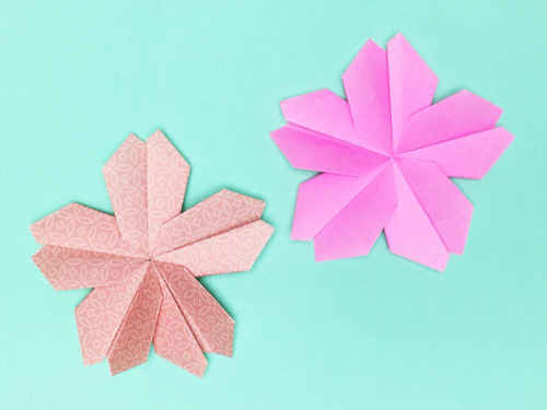 折り紙で折った桜の花