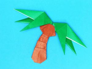 折り紙で折ったヤシの木