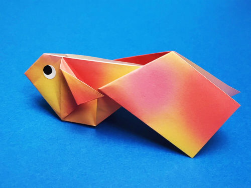 折り紙で折った金魚