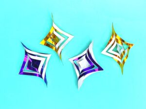 折り紙で作った星の飾り