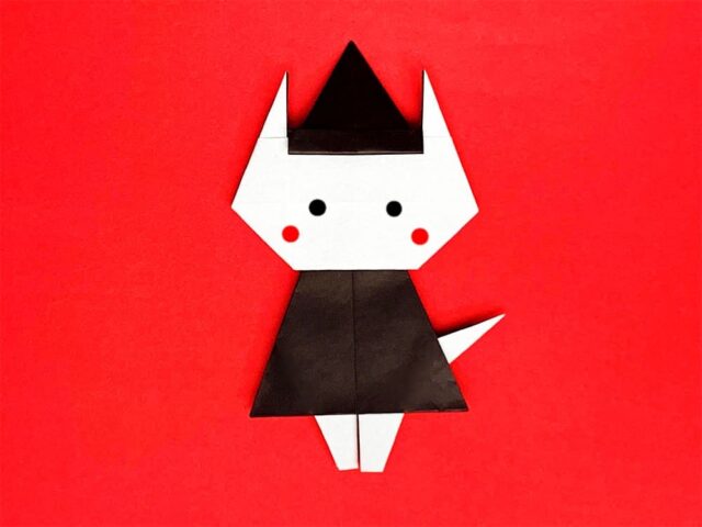 折り紙で折ったネコの魔法使い