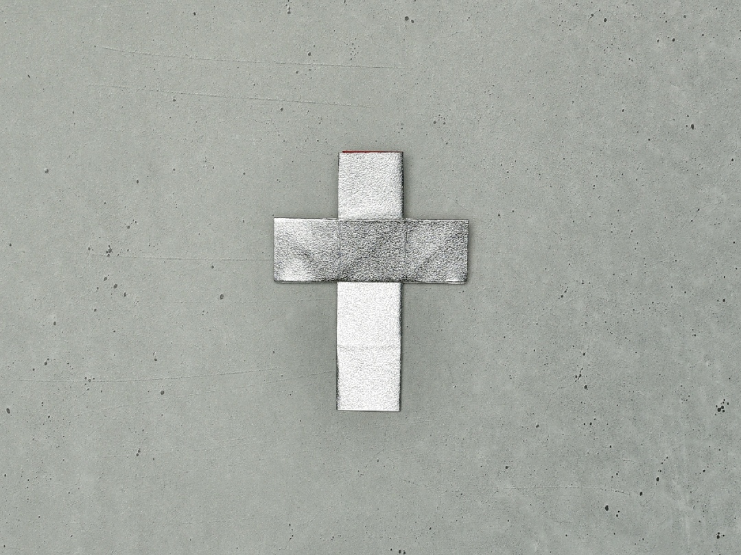 折り紙で折った十字架