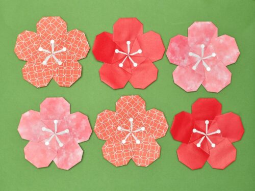 折り紙で作った梅の花