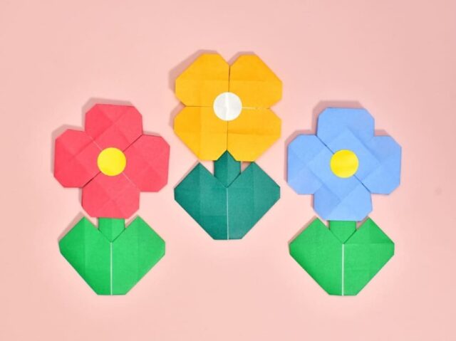 折り紙で折ったお花
